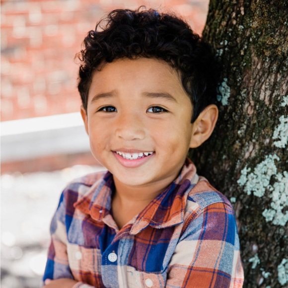 Meet your posher, Natalie. - Picture 3 of 3